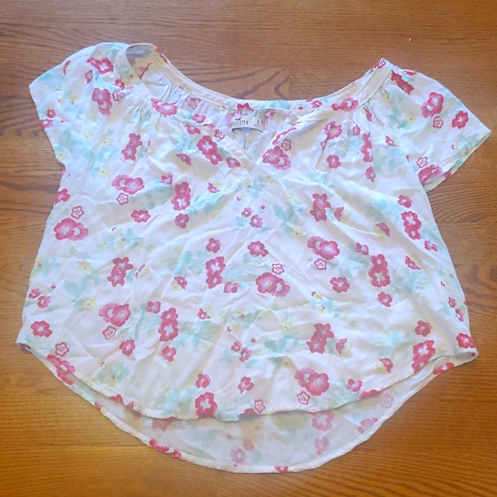 Hollister womens tshirt size small